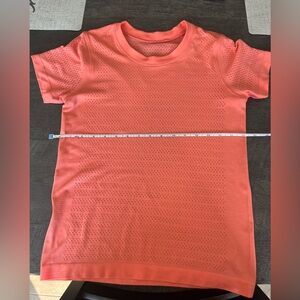 Lululemon Breeze By Short Sleeve
*Squad Light Coral / Light Coral